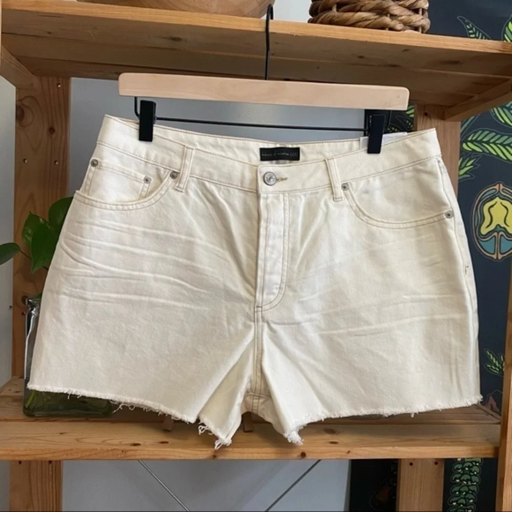 House of Harlow 1960 Cream High Rise Denim Mom Jean Shorts Raw Hem 30 - Picture 2 of 14